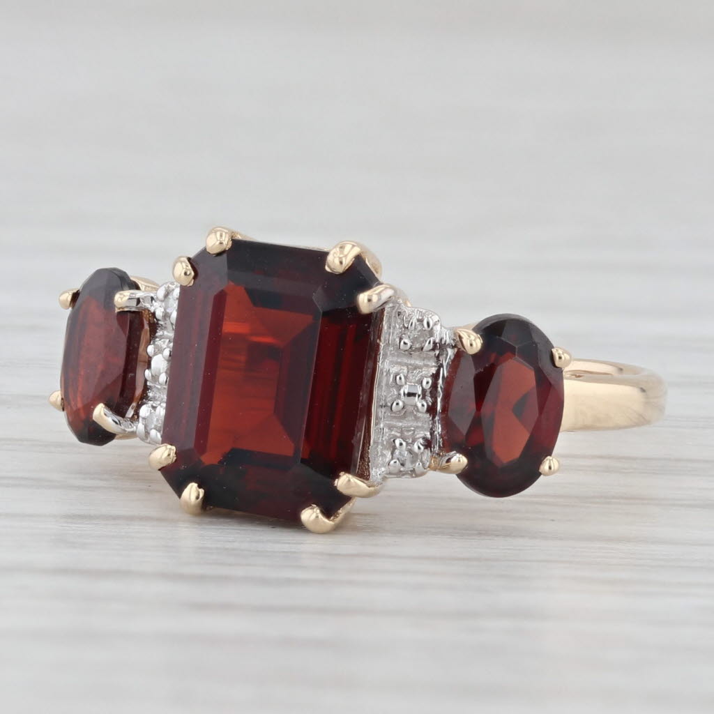 Light Gray 3.60ctw Garnet Diamond Ring 10k Yellow Gold Size 6 3-Stone