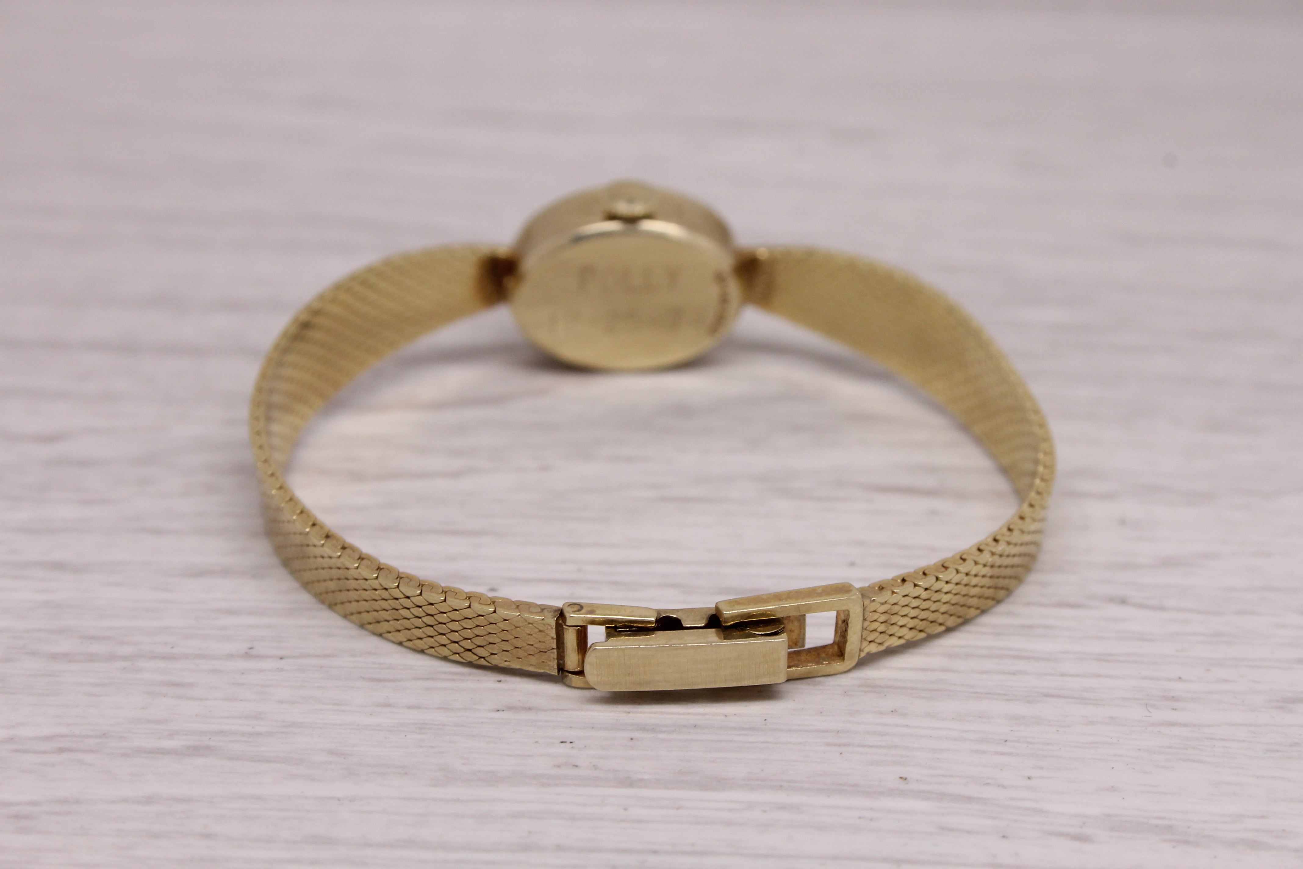 Gray Vintage c.1970's LeCoultre Ladies 14k Yellow Gold Bracelet Watch c.845