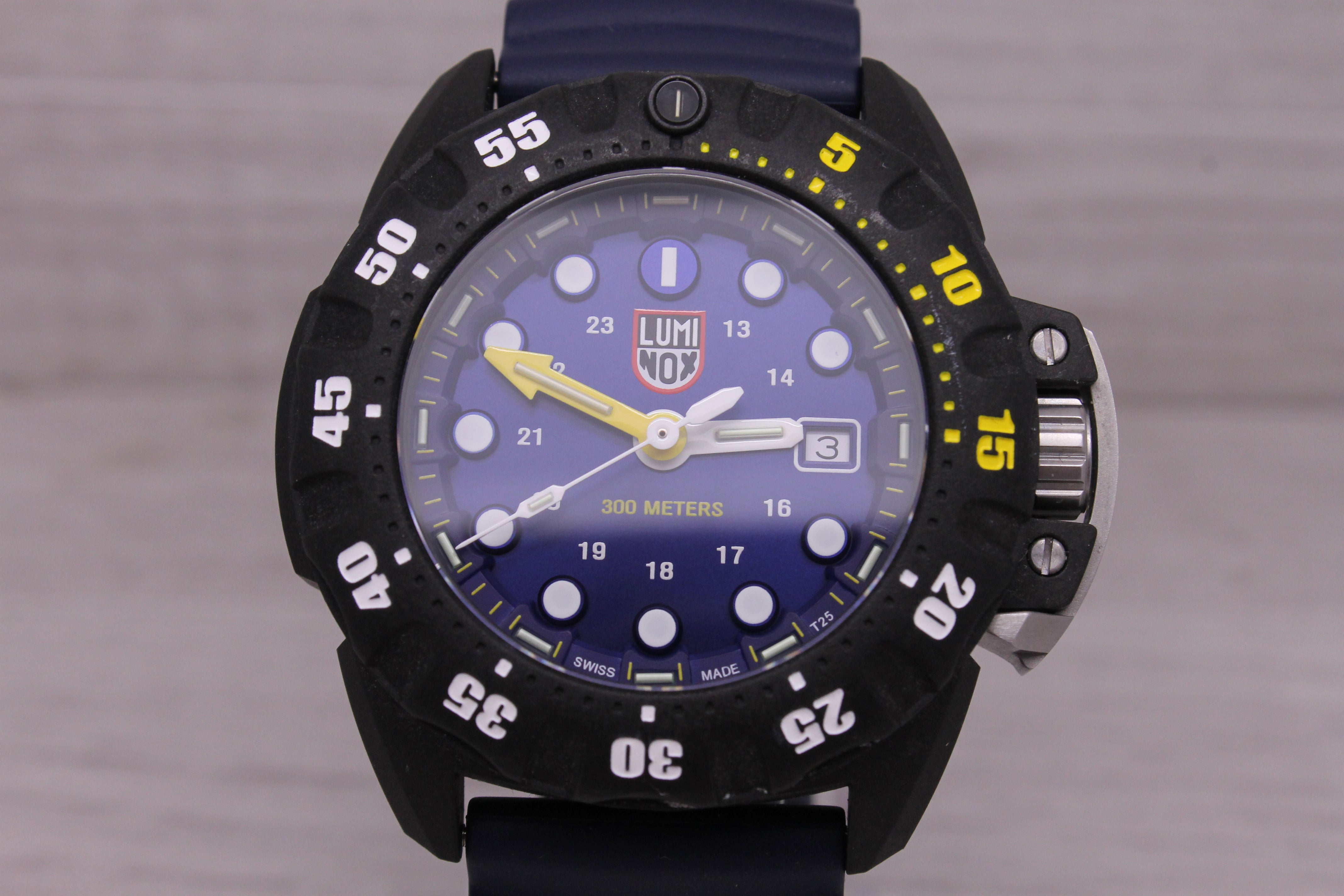 Light Slate Gray Luminox Scott Cassell Deep Undersea Voyager Series 1500 Men’s Watch XS.1553