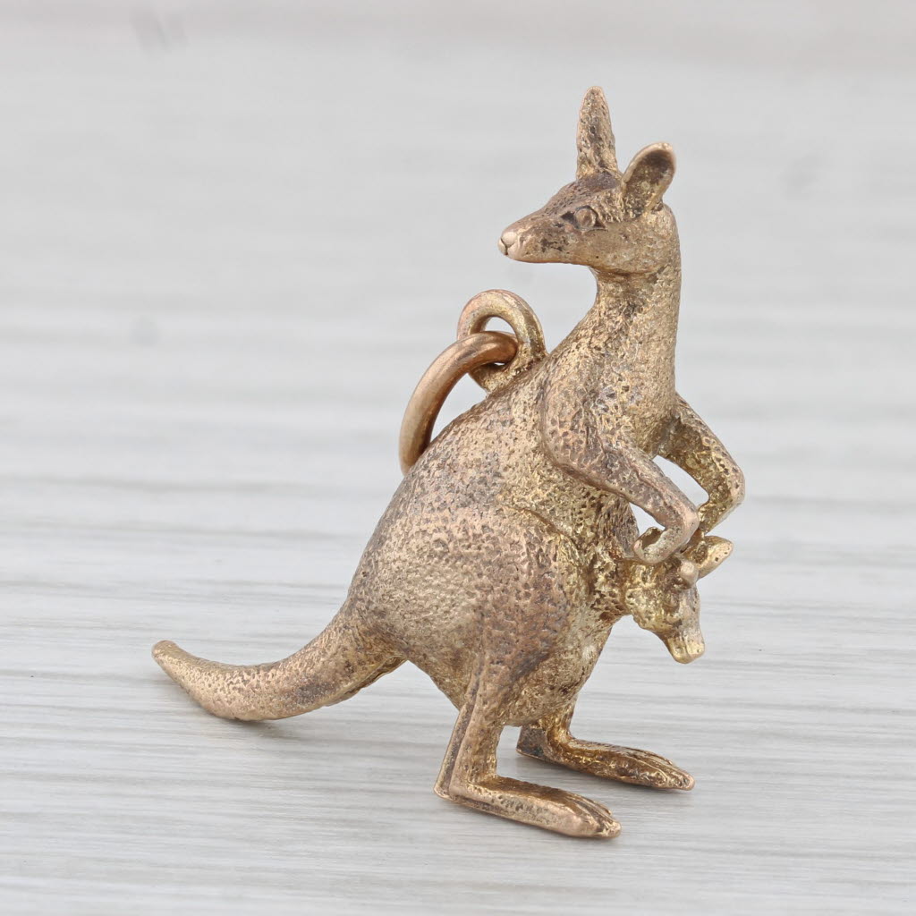 Light Gray Vintage Kangaroo & Joey Charm 10k Yellow Gold Figural Pendant