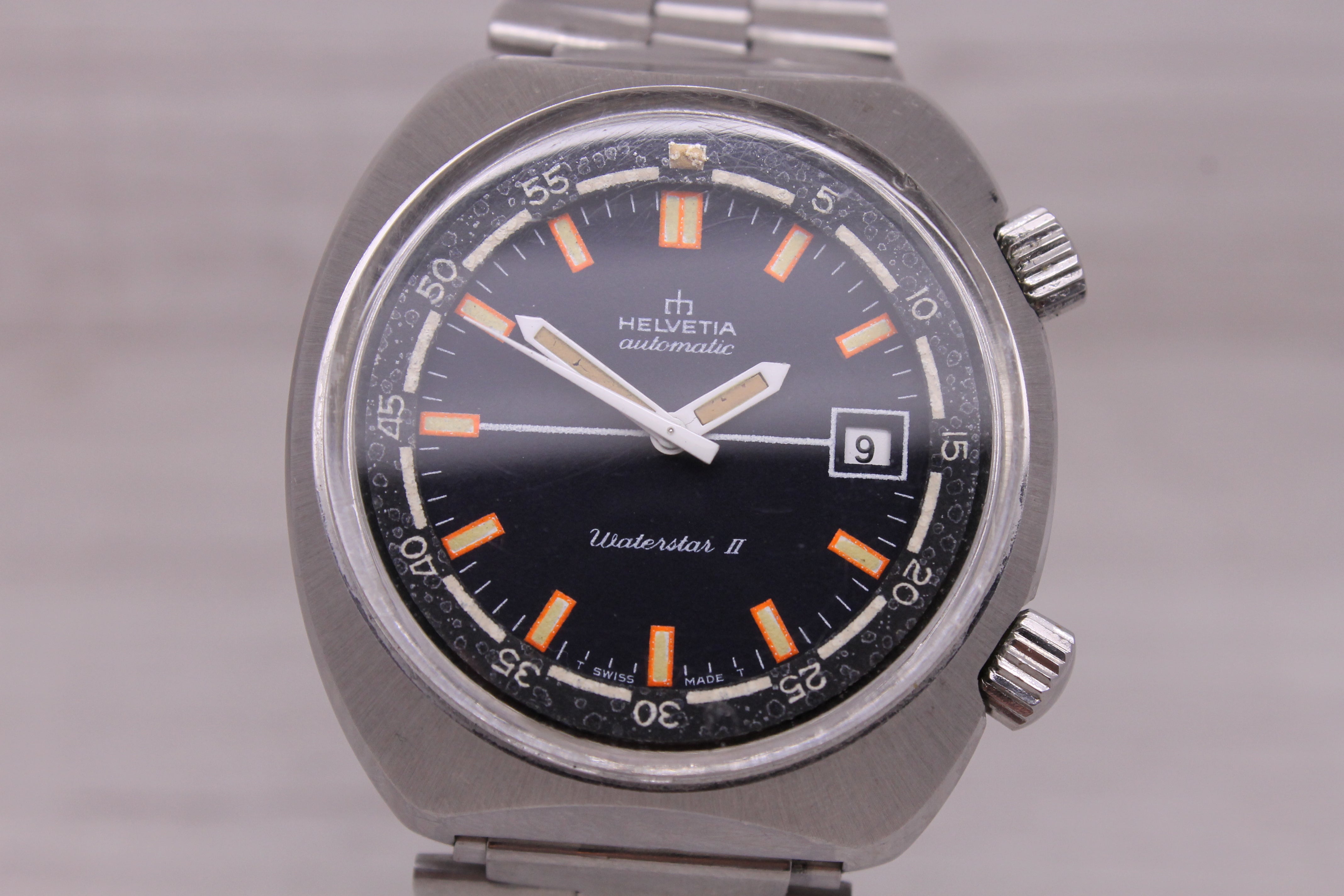 Dark Gray Vintage Helvetia Waterstar II Mens 40mm Steel Automatic Twin Crown Divers Watch