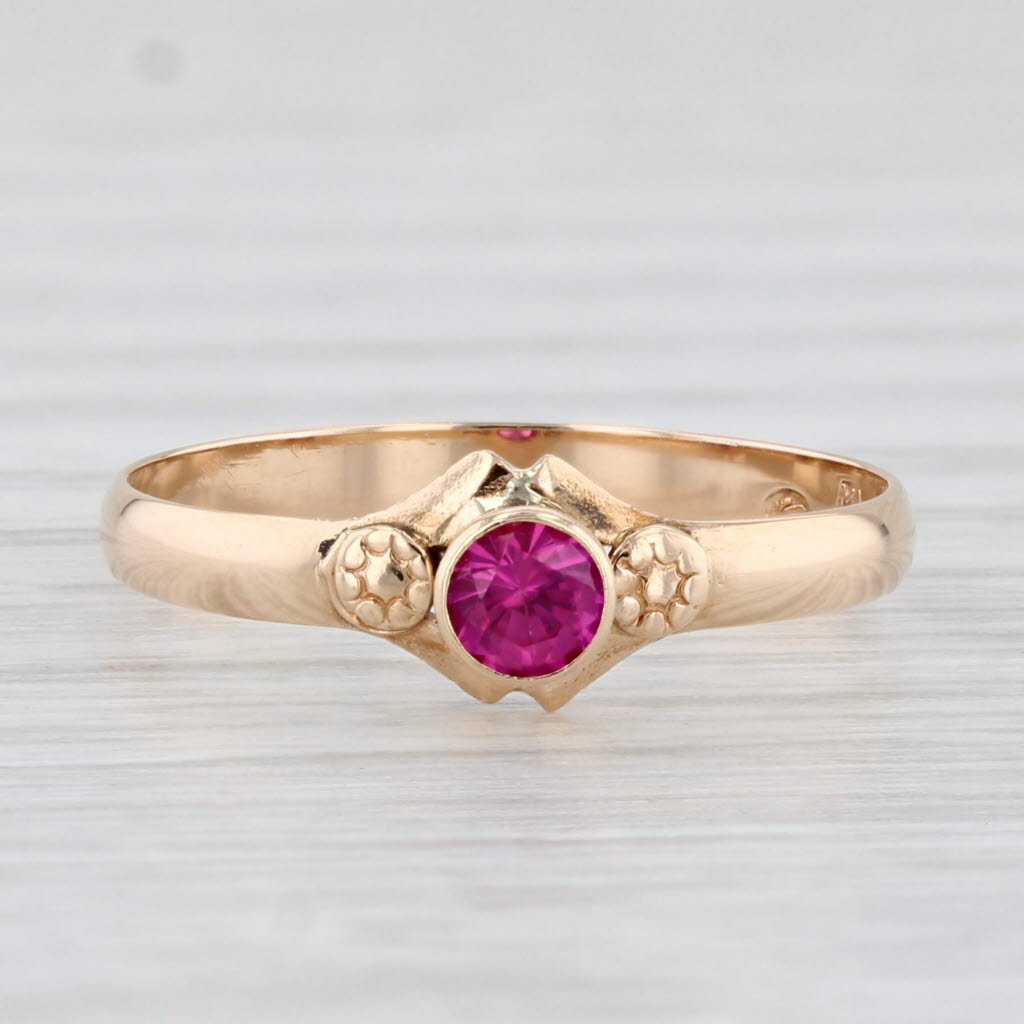 Light Gray Vintage 0.20ct Lab Created Ruby Solitaire Ring 14k Yellow Gold Size 6.25