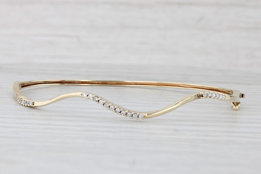 Light Gray Contoured 0.25ctw Diamond Bangle Bracelet 10k Yellow Gold 6.75" 2.1mm