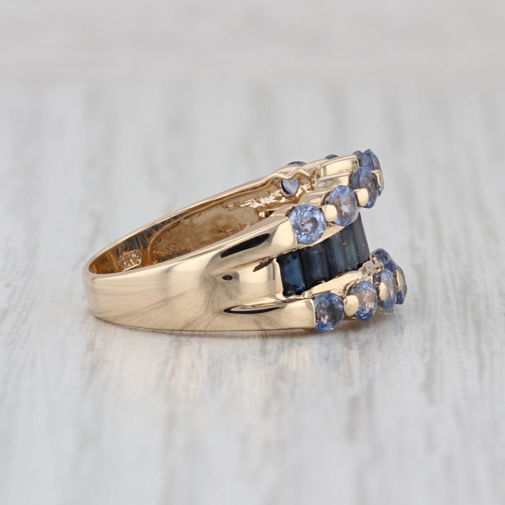 3.34ctw Light & Dark Blue Sapphire Ring 10k Yellow Gold Size 7.25