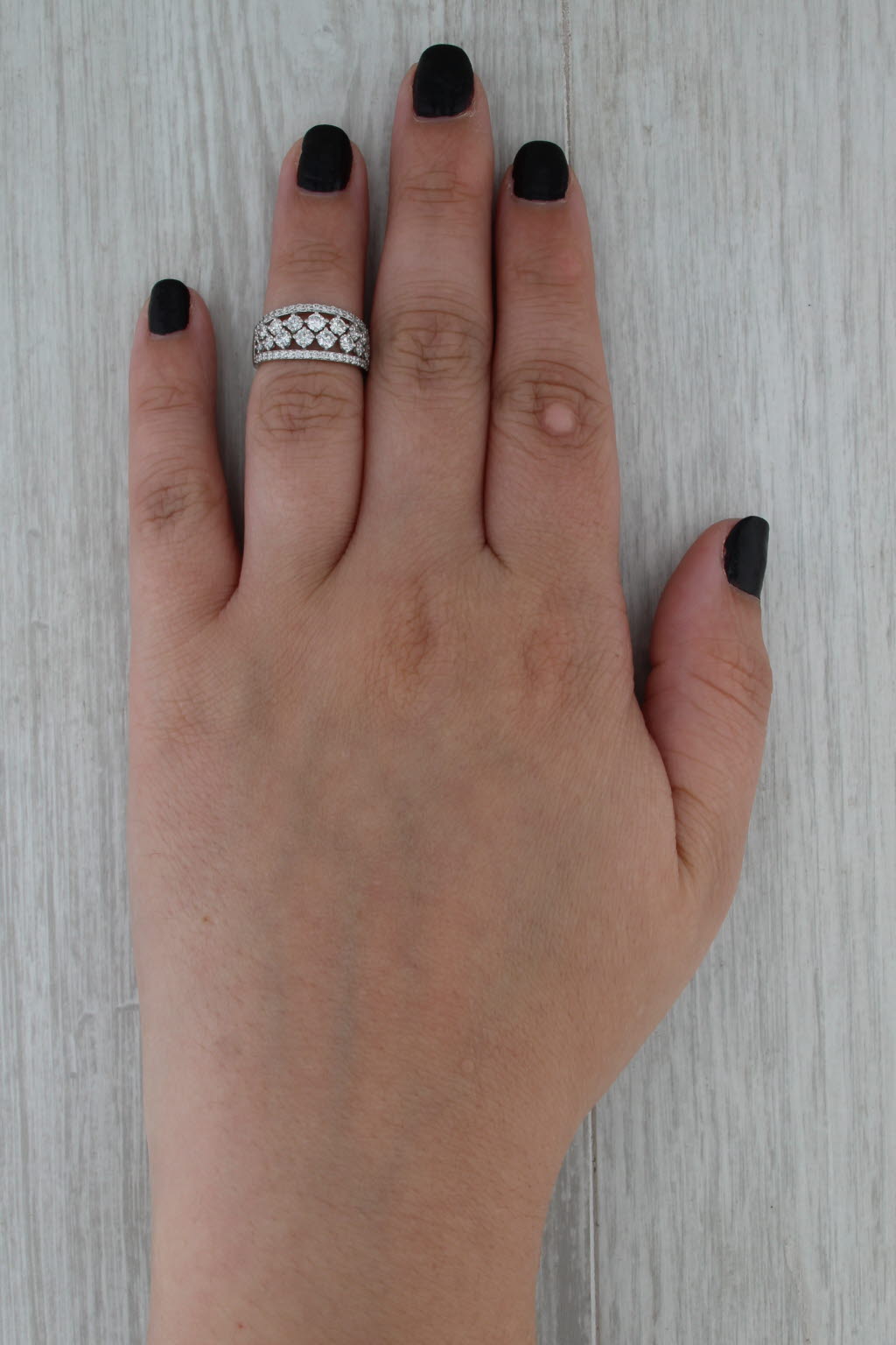 0.86ctw Diamonds Ring 14k White Gold Size 4.5 Anniversary Band