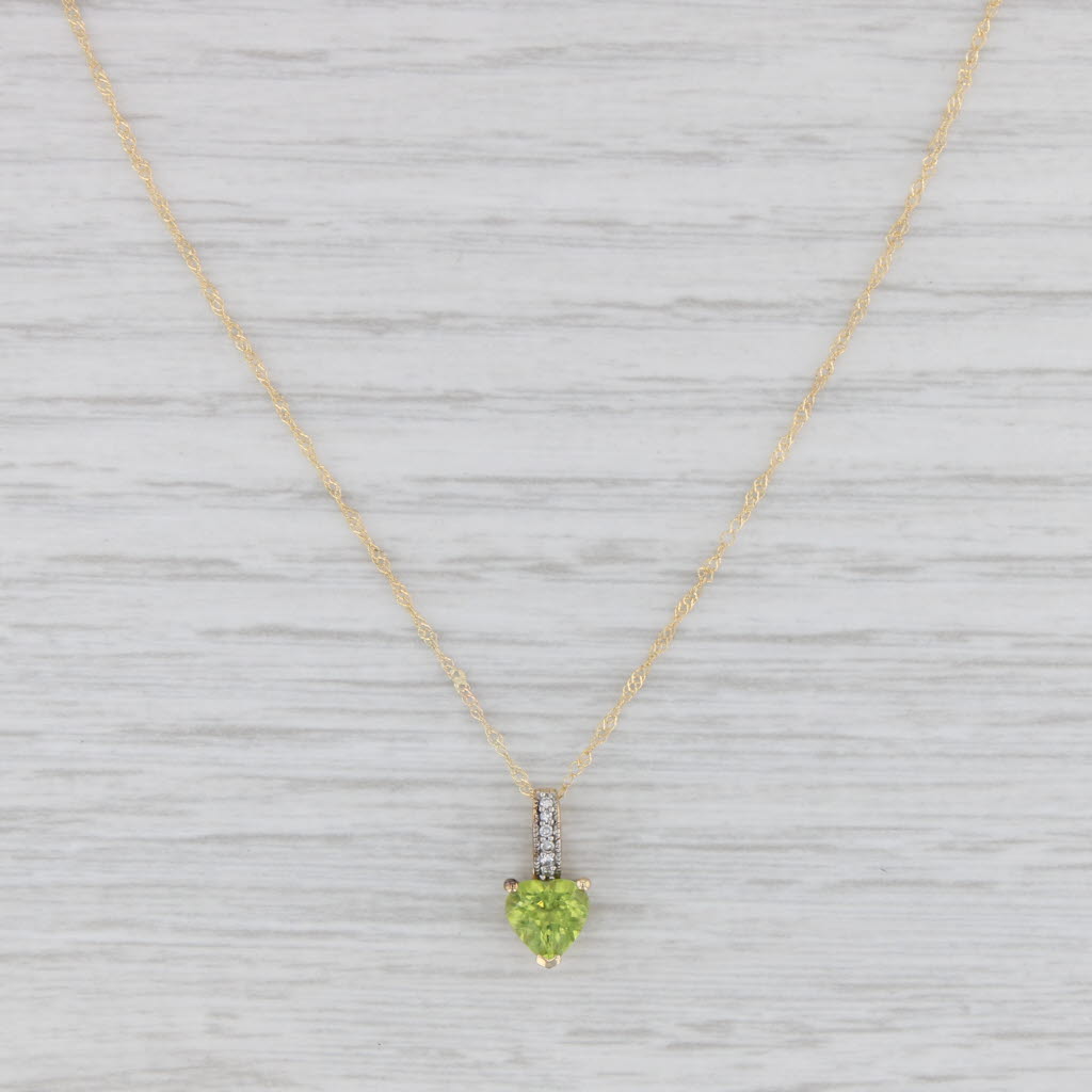 Light Gray 1ct Peridot Heart Pendant 10k Yellow Gold Diamond Accents 16.5" Singapore Chain