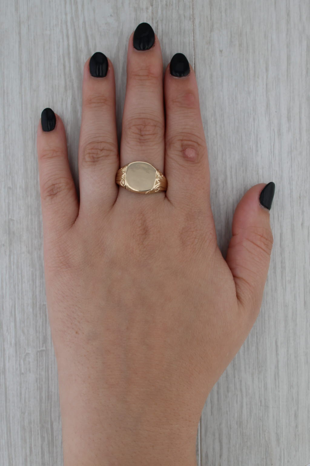 Vintage Engravable Men's Signet Ring 14k Yellow Gold Size 12 Solid Back