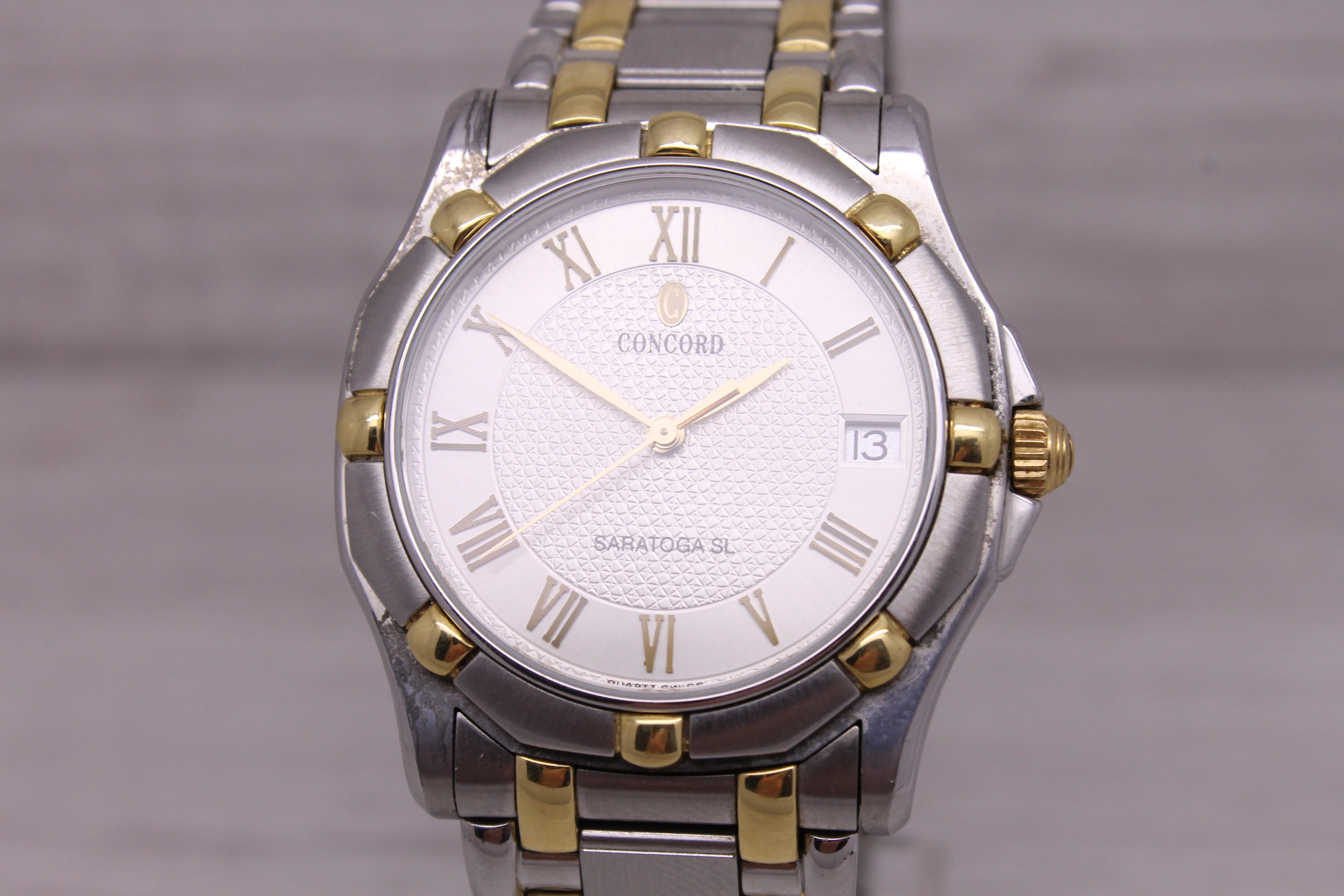 Light Slate Gray Concord Saratoga SL Mens 34mm Steel & Gold Quartz Watch 15-C2-230 w Box Manual