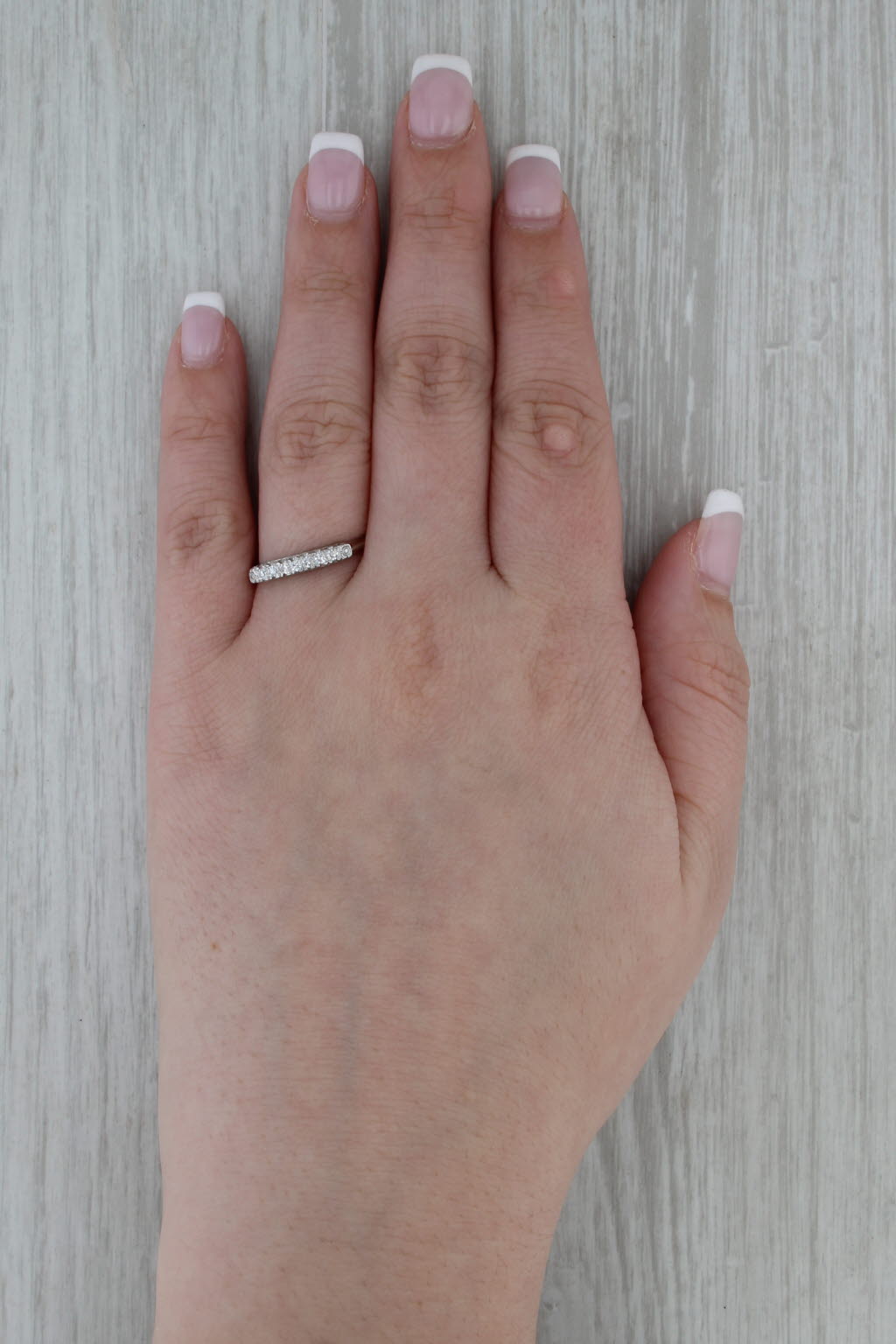 Vintage 0.10ctw Diamond Wedding Band 14k White Gold Stackable Ring Size 8.75