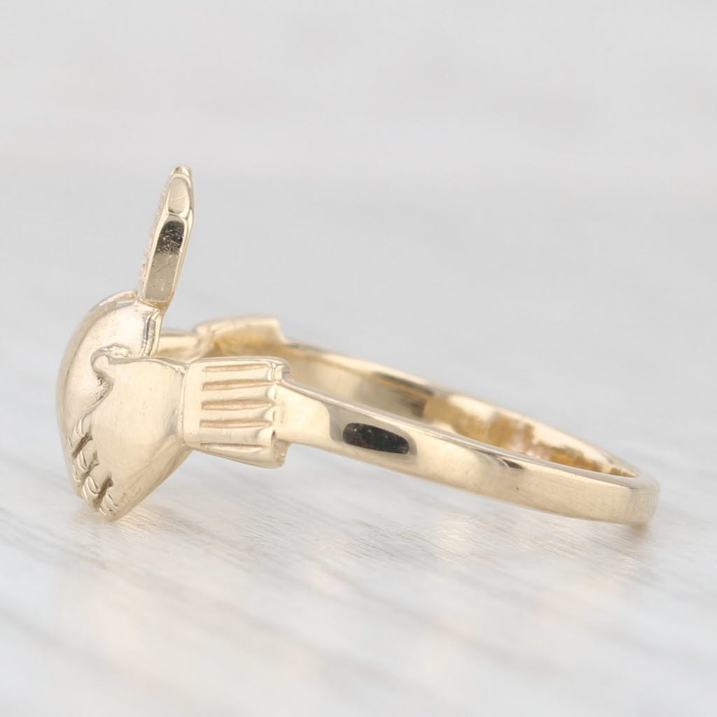 Light Gray Claddagh Ring 14k Yellow Gold Irish Symbolic Wedding Band Size 7.5
