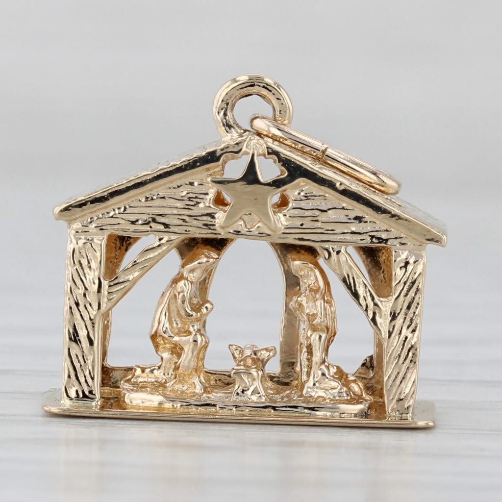 Light Gray Vintage Nativity Manger Scene Charm 14k Yellow Gold Figural Pendant