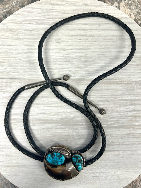 Light Gray Vintage Native American Turquoise Claw Bolo Tie Necklace Sterling Silver Leather