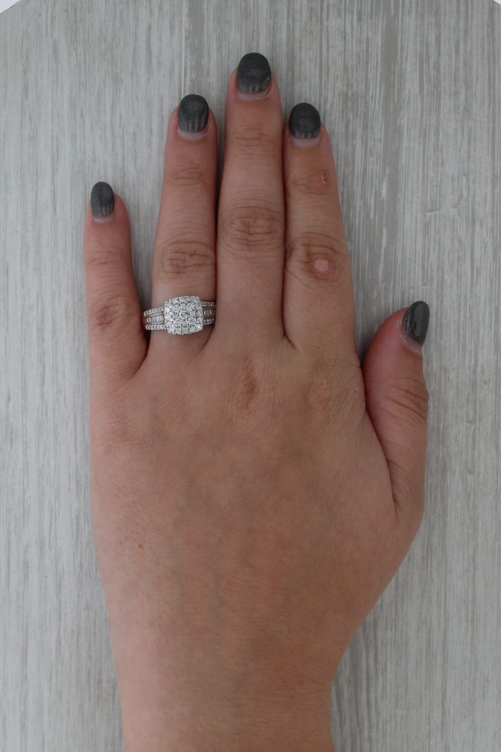 1.13ctw Diamond Cluster Halo Engagement Ring 10k White Gold Size 8.5