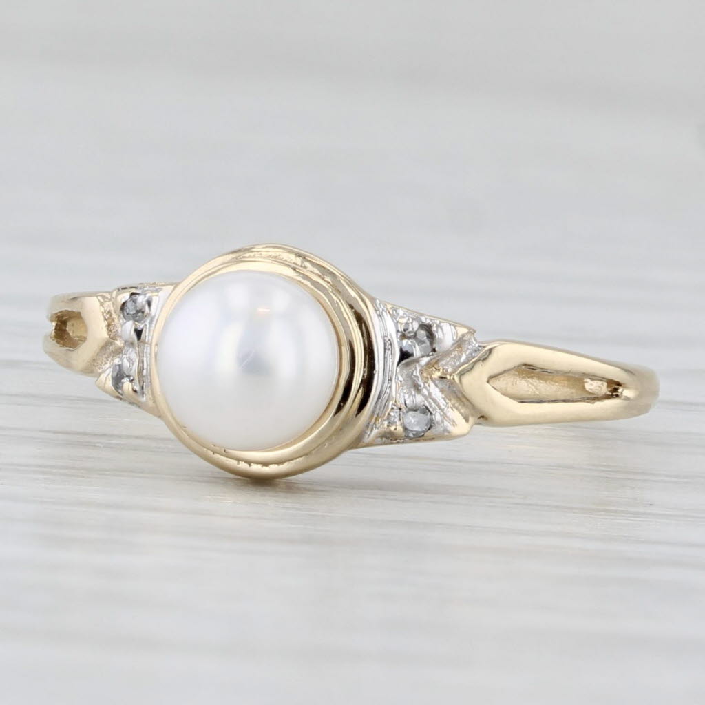 Light Gray Cultured Pearl Solitaire Ring 10k Yellow Gold Size 6.5 Diamond Accents