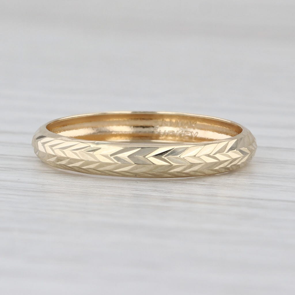 Chevron Etched Band Ring 14k Yellow Gold Stackable Wedding 3mm Size 7