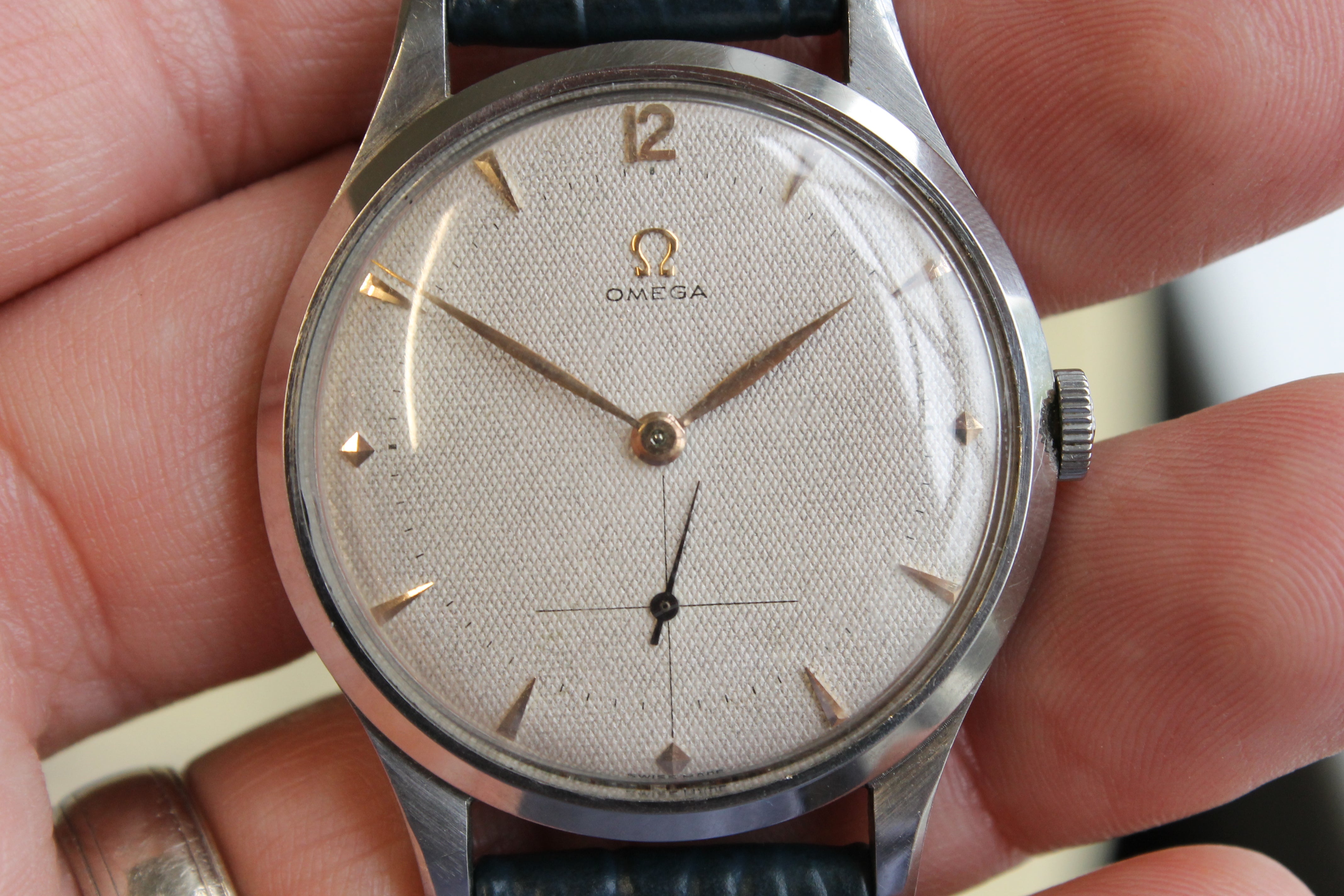 Rosy Brown Vintage 1952 Omega Jumbo 37.5mm Steel Mens Watch Waffle Dial c.266 ref.2609