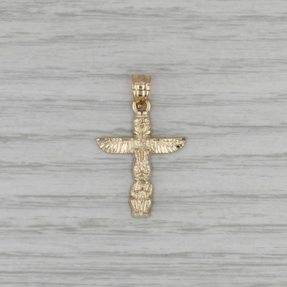 Totem Pole Pendant 14k Yellow Gold Souvenir Drop