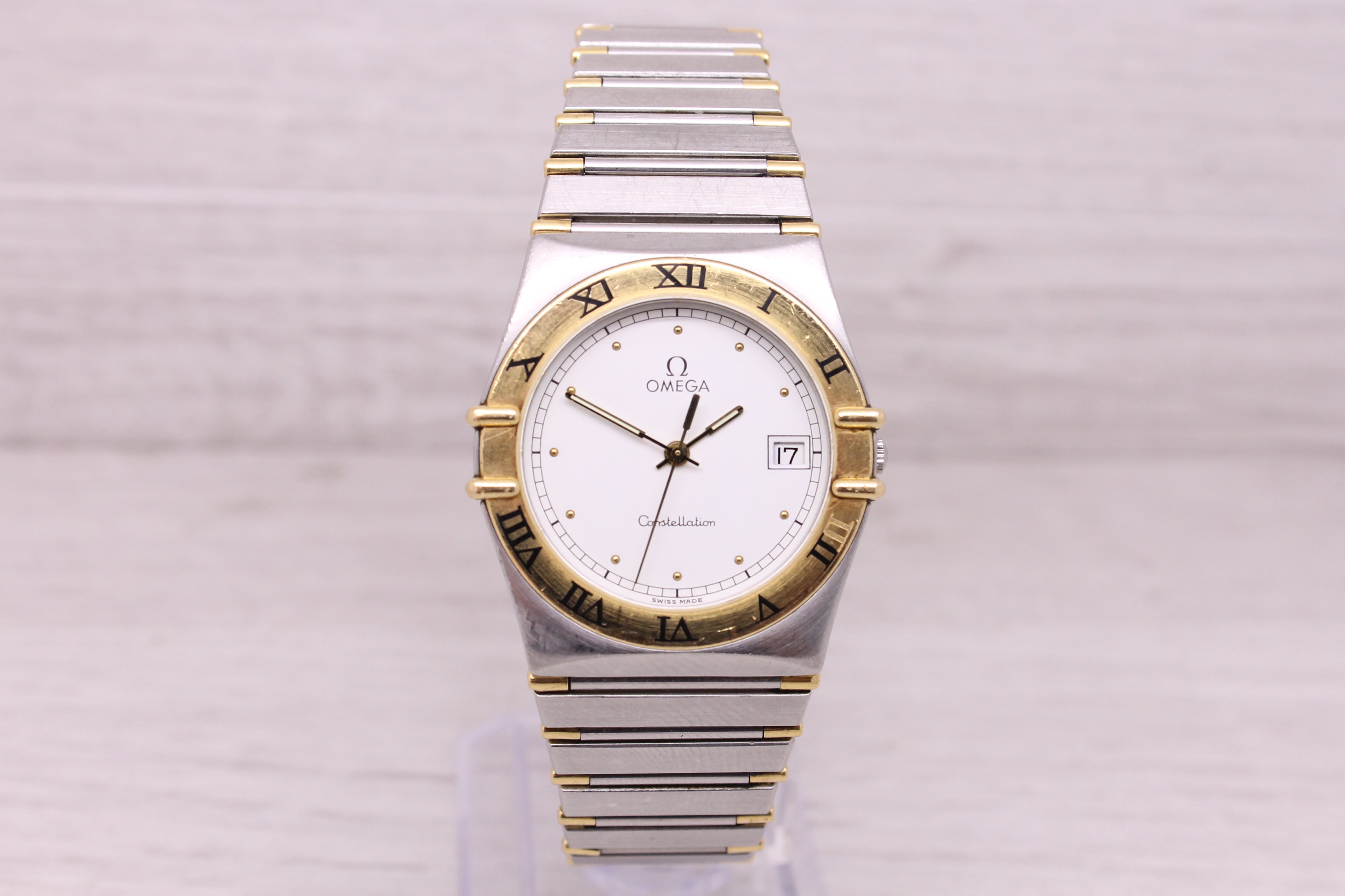 Light Gray Omega Constellation 33mm Mens Steel & Gold Half Bar Quartz Watch Large Bracelet