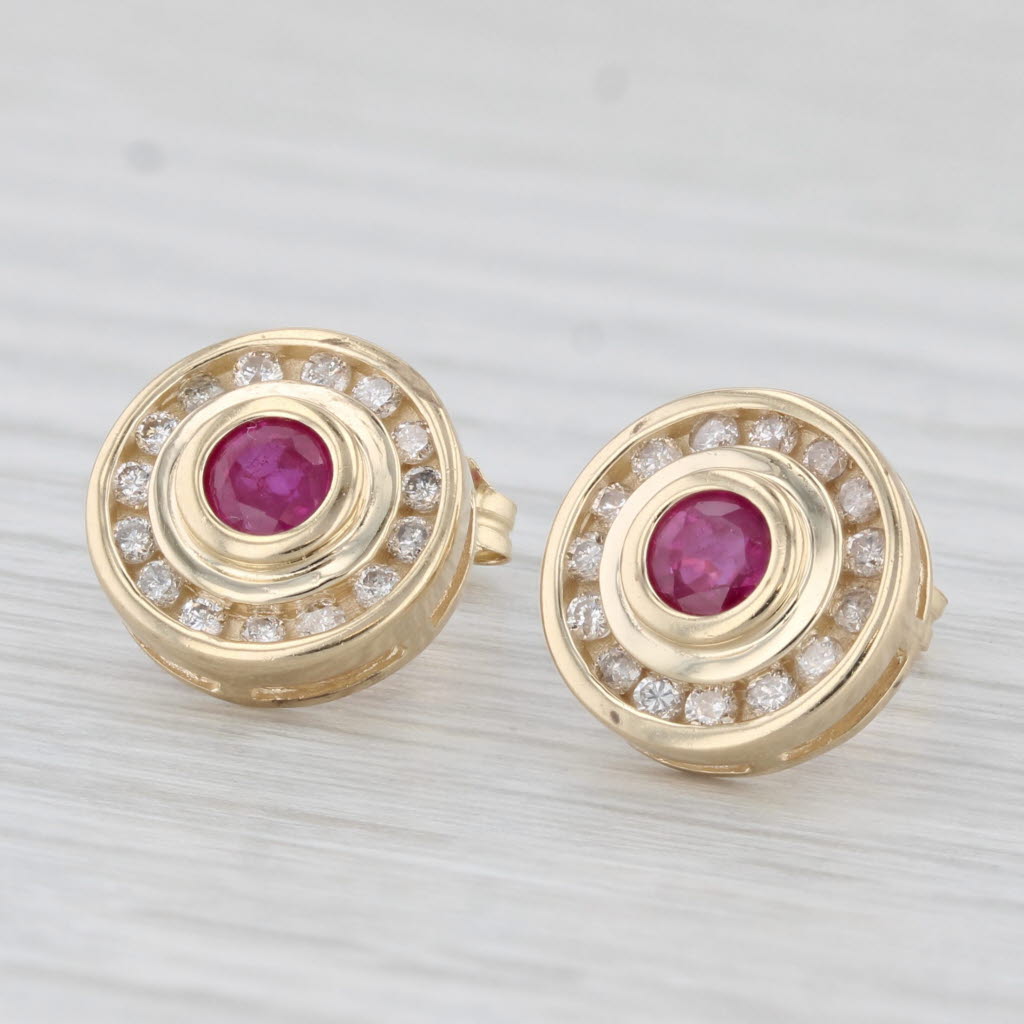 Light Gray 0.90ctw Ruby Diamond Halo Stud Earrings 14k Yellow Gold