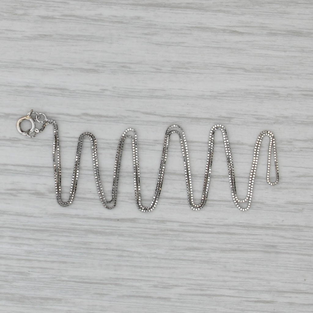 18" 0.6mm Box Chain Necklace 14k White Gold