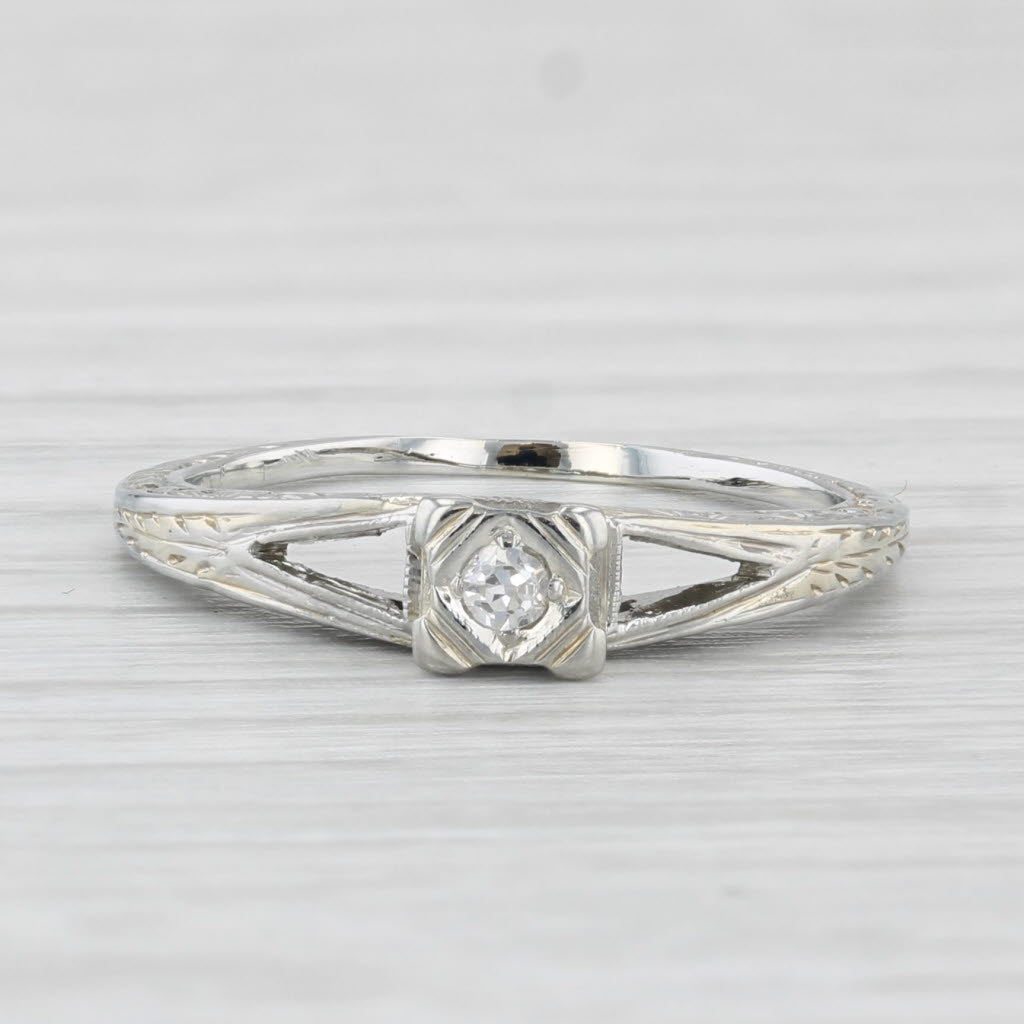 Light Gray Art Deco Diamond Solitaire Ring 18k White Gold Size 5.5 Vintage