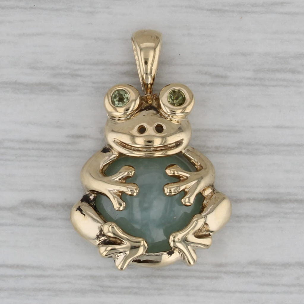 Gray Green Jadeite Jade Peridot Frog Pendant 10k Yellow Gold