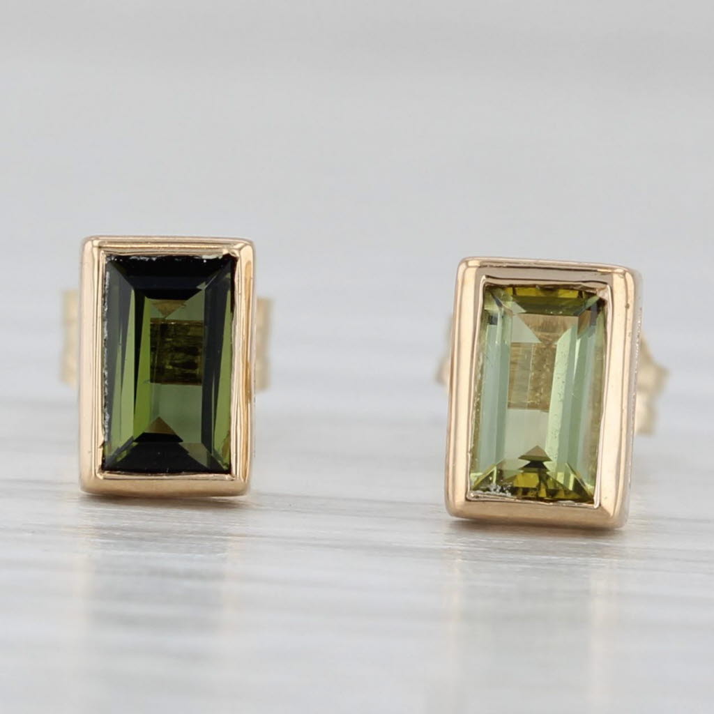 Light Gray 0.68ctw Green Tourmaline Solitaire Stud Earrings 14k Yellow Gold