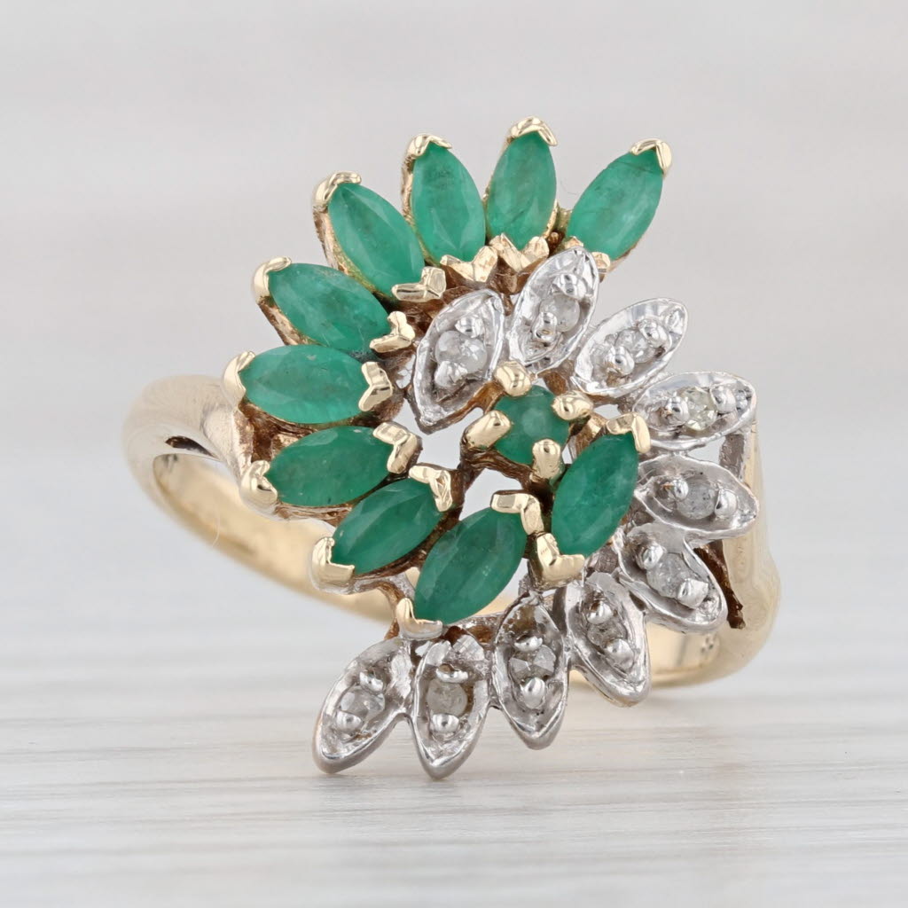 Light Gray 0.85ctw Emerald Diamond Swirl Ring 10k Yellow Gold Size 5.75 Cluster