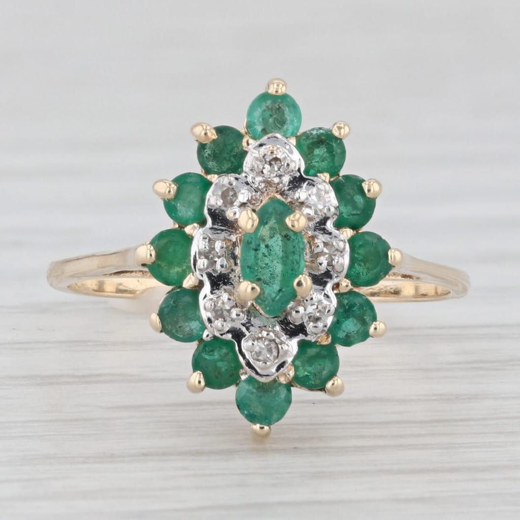 Light Gray 0.93ctw Emerald Diamond Halo Ring 10k Yellow Gold Size 7.5