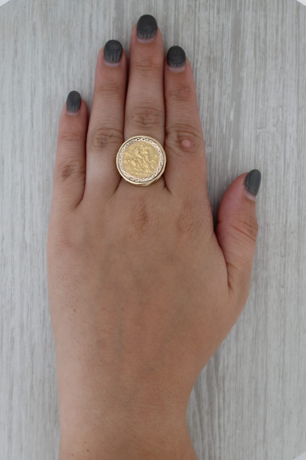 1/2 Sovereign Coin Signet Ring 9k 22k Gold 1925 Saint George Slaying Dragon