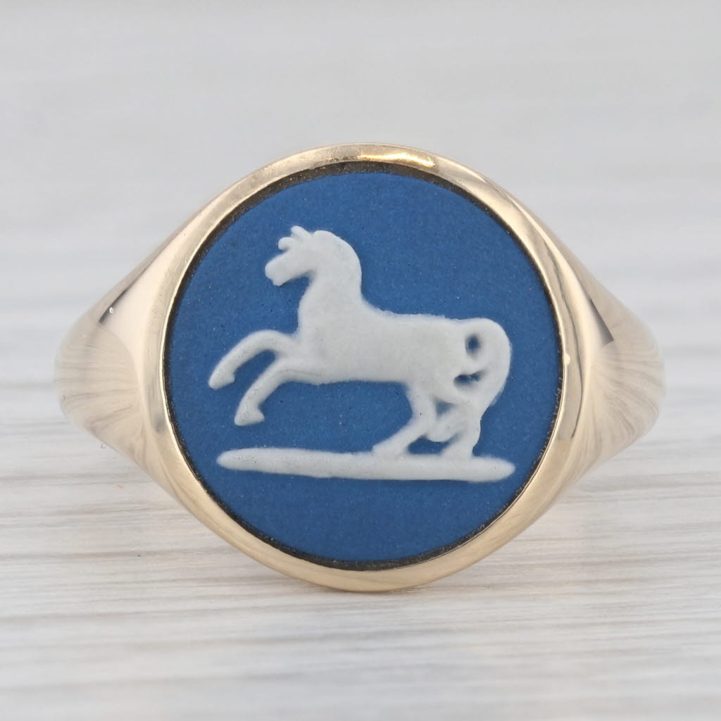 Light Gray Liberty of London Wedgewood Horse Cameo Ring 9k Yellow Gold Size 7.5 w/ Box