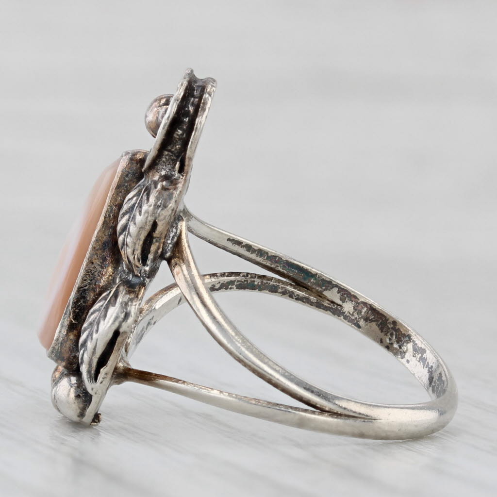 Light Gray Vintage Native American Mother of Pearl Ring Sterling Silver Size 7.5