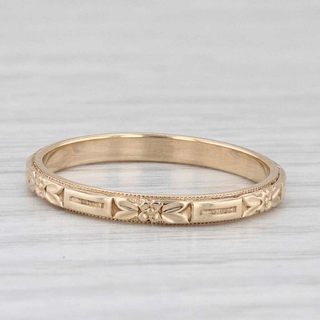 Light Gray Art Deco Floral Pattern Band 14k Yellow Gold Size 6 Ring Stackable Wedding Wood