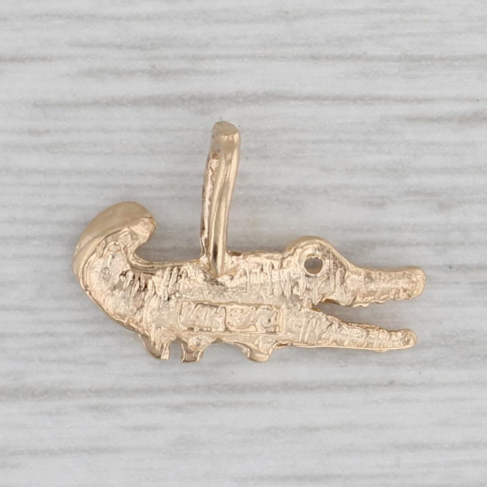 Gray Small Crocodile Alligator Pendant 14k Yellow Gold Charm