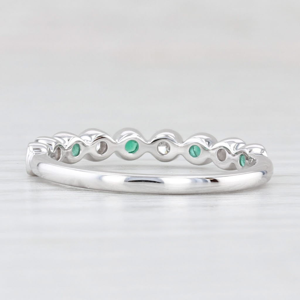 Light Gray New 0.25ctw Diamond Emerald Stackable Ring 14k White Gold Wedding Band Size 7