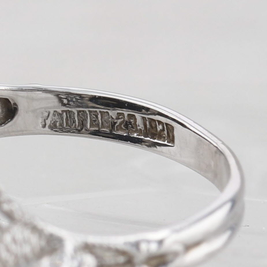 Light Gray Art Deco Bird Ring 14k White Gold Filigree Diamond Heart Parrots Peacocks Size 5