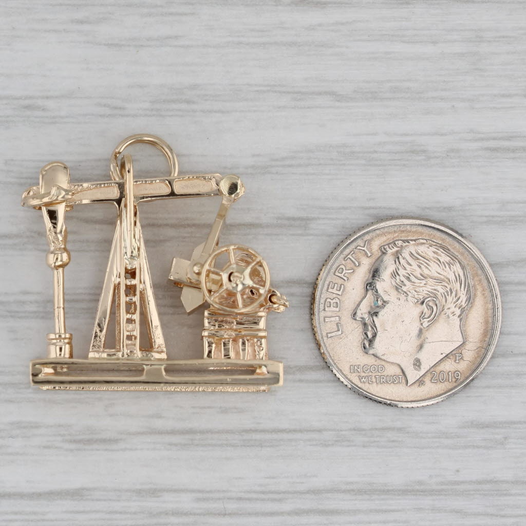 Gray Oil Rig Charm 14k Yellow Gold Moving Parts Keepsake Souvenir Pendant