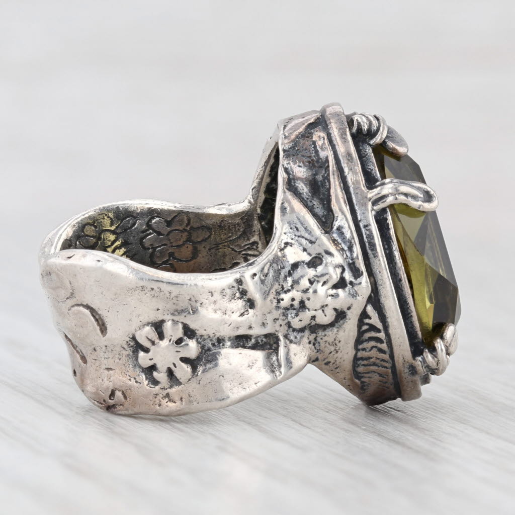 Light Gray Silpada Olivine Green Swarovski Crystal Ring Sterling Silver R1883 Size 7