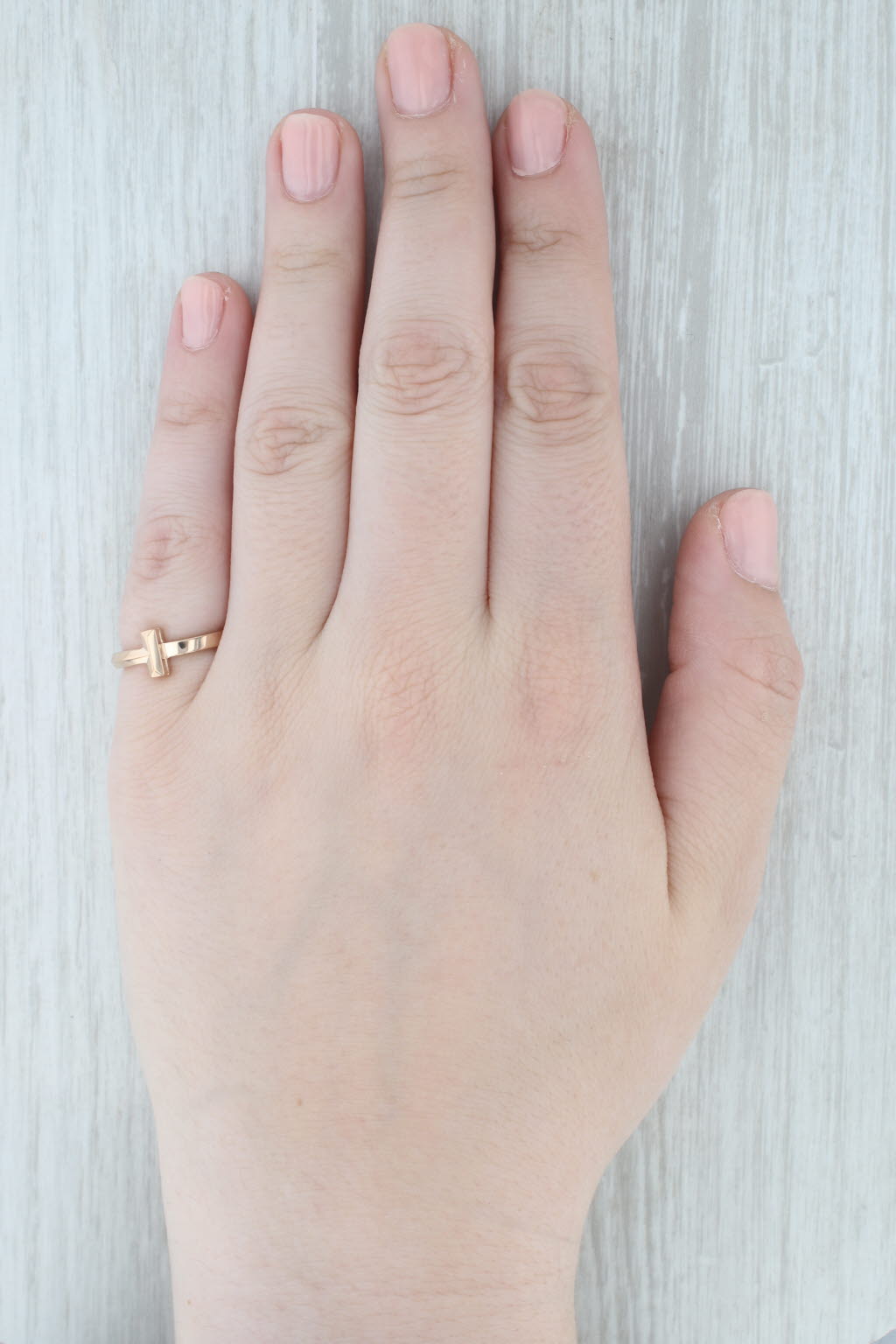 Gray Tiffany & Co T1 Ring 18k Yellow Gold Size 5.5 Designer Band