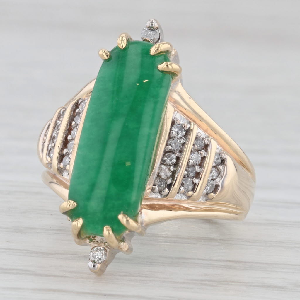 Light Gray Simulated Jadeite Jade Ring 10k Yellow Gold Size 7.25