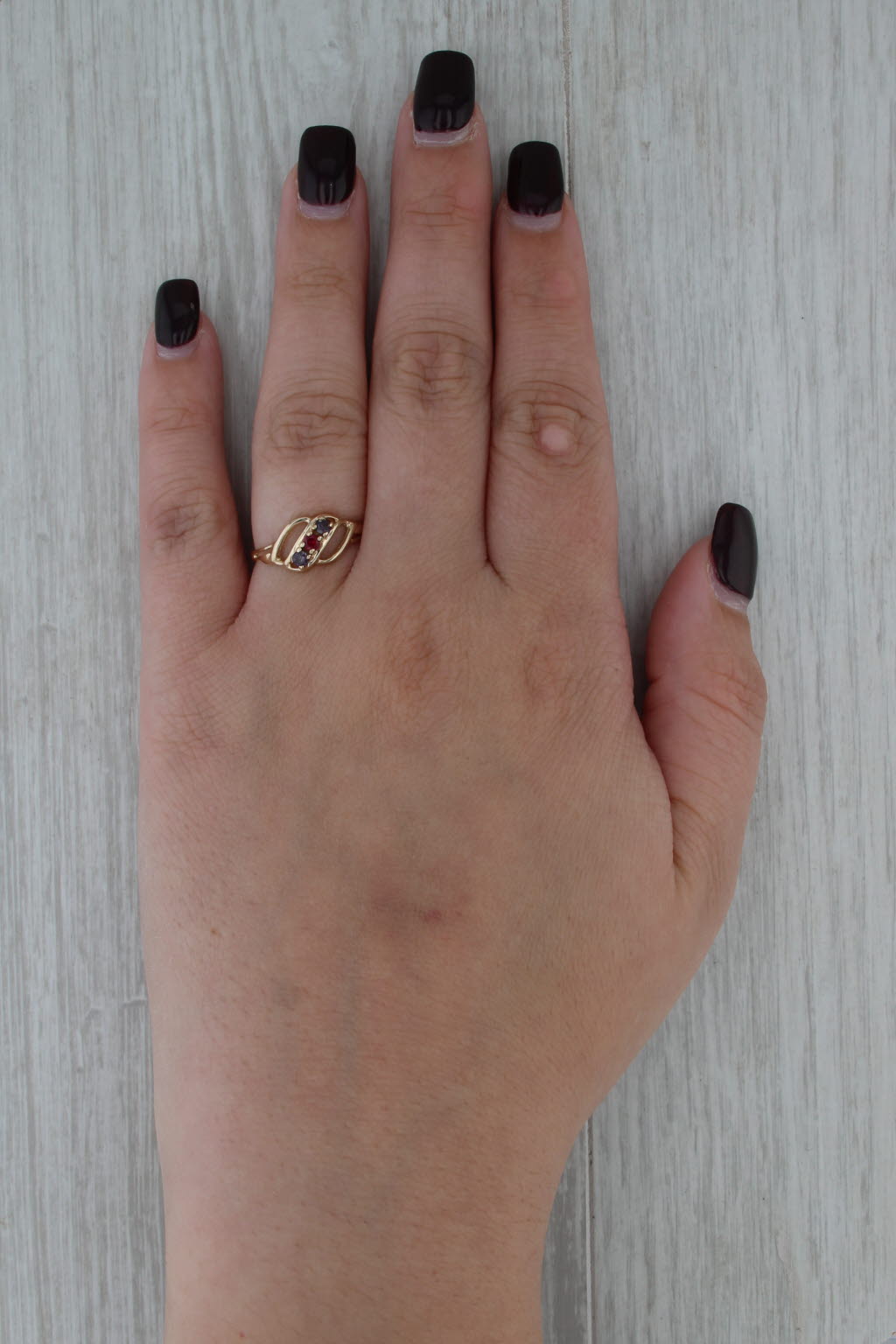 0.20ctw Lab Created Ruby Spinel Scalloped Ring 10k Yellow Gold Size 7.5