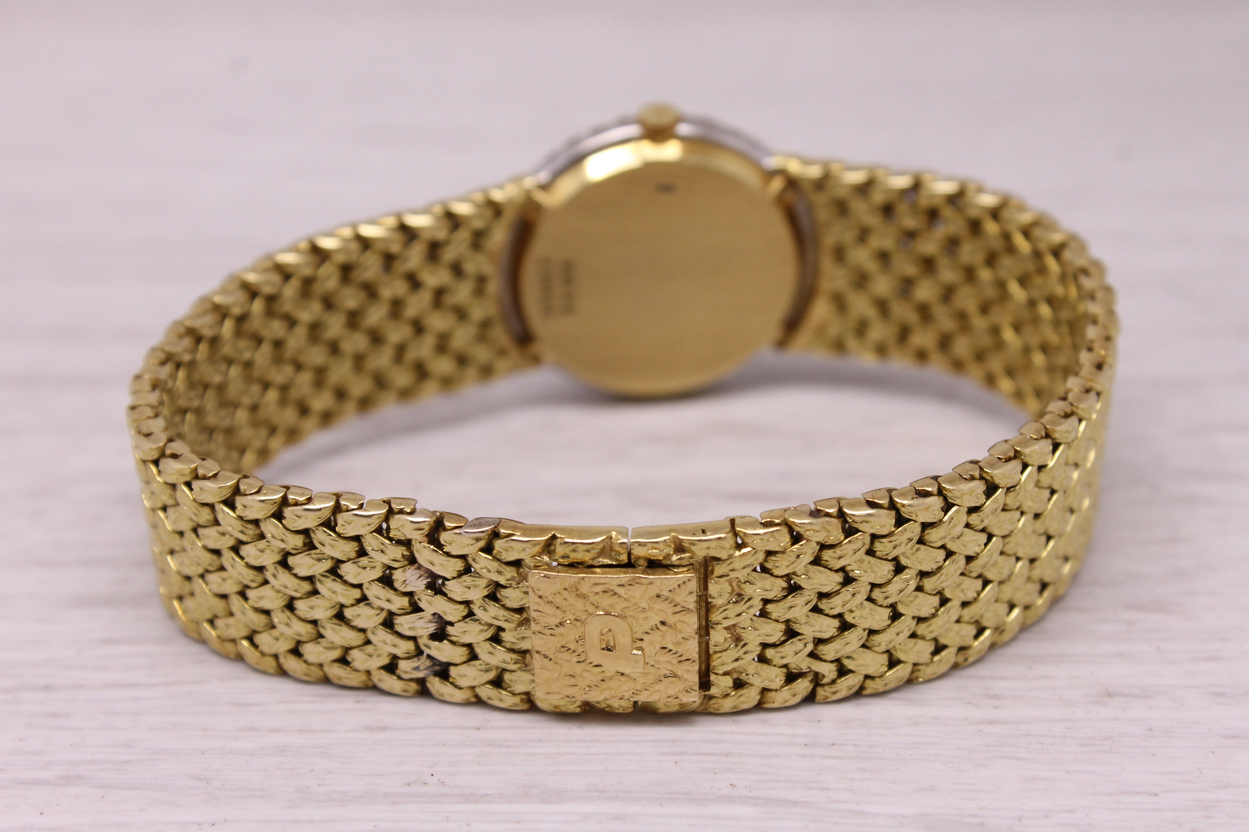 Vintage 1980's Piaget ref.296 18k Yellow Gold Ladies Quartz Dress Watch Diamond