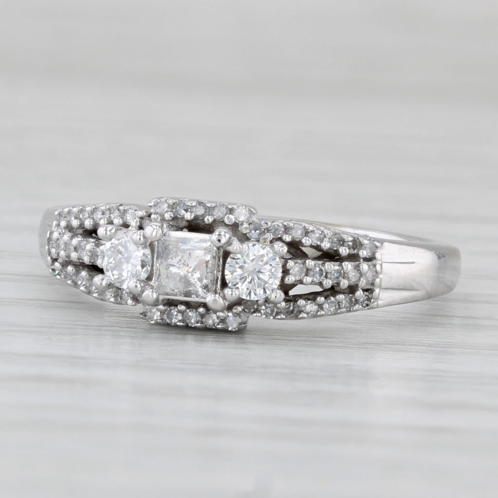 Light Gray 0.50ctw Diamond Princess Enamel Ring 10k White Gold Size 7