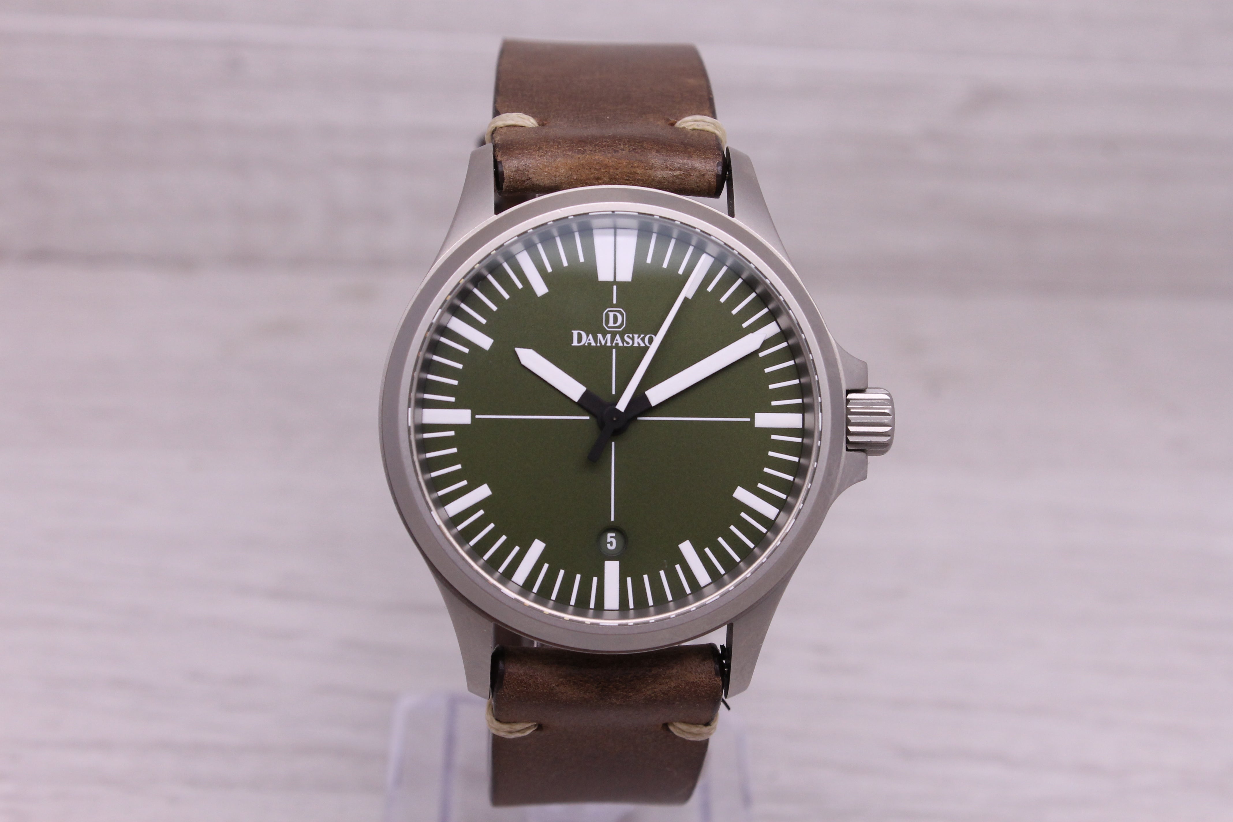 Gray Damasko DS30 Windup OIive Dial Edition 39mm Steel Automatic Watch w/ Box & Strap