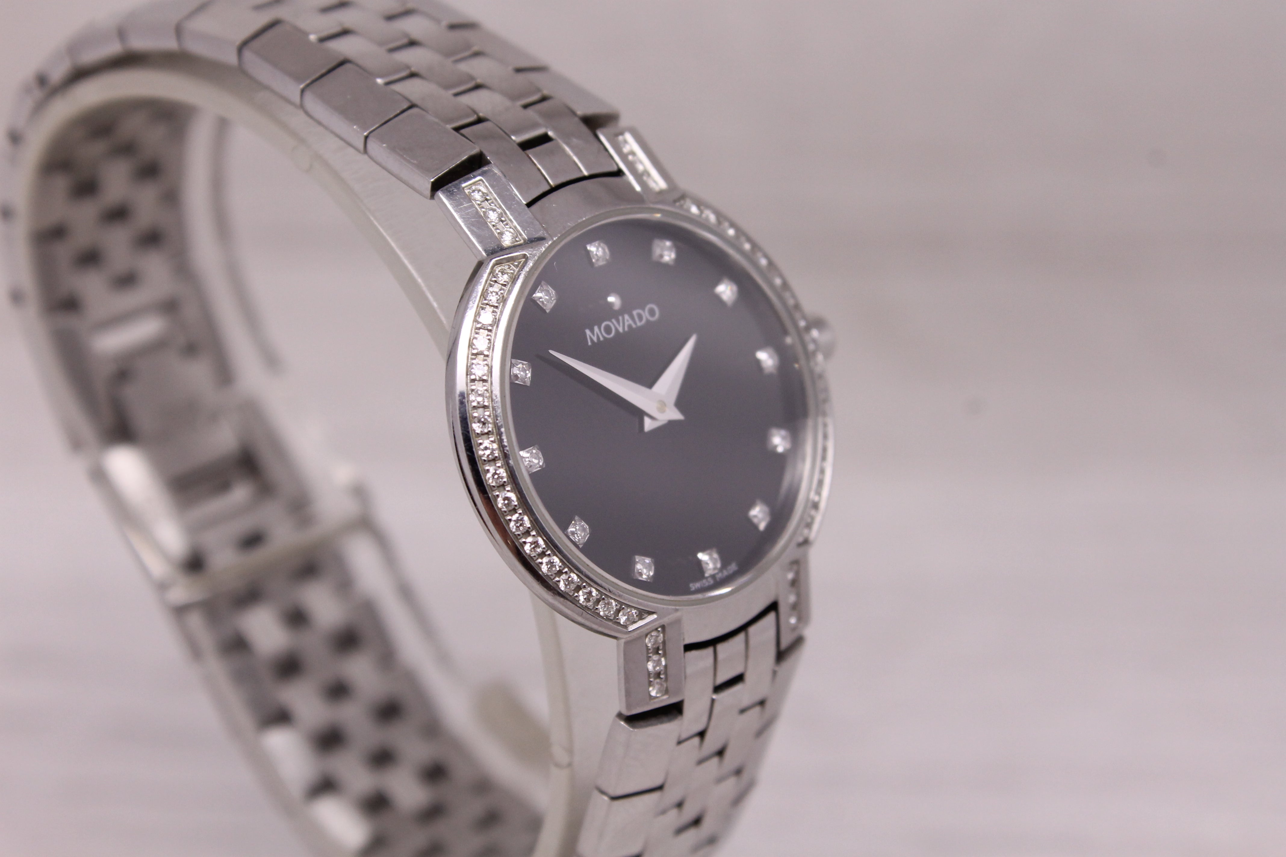 Movado Faceto Diamond Bezel 25mm Watch Black Dial Steel Quartz Swiss 84 A1 1845