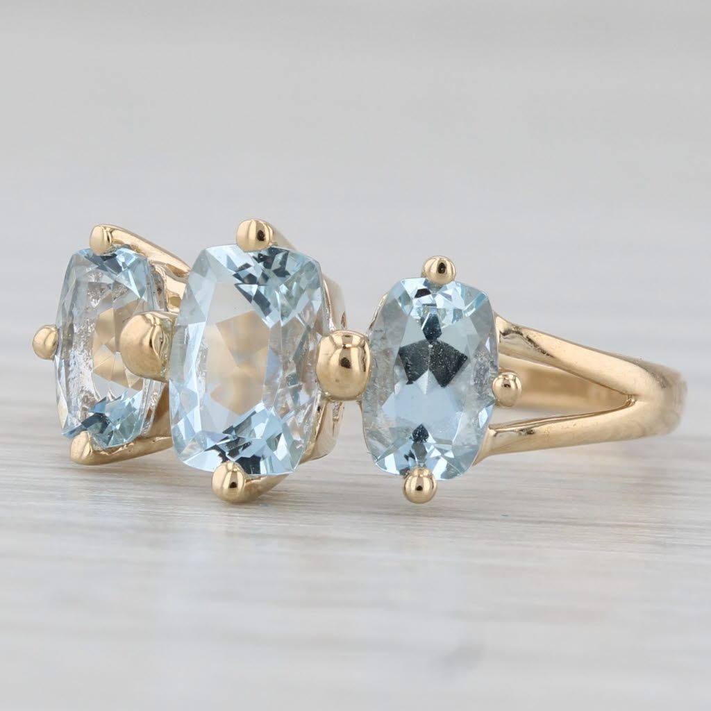 Light Gray 1.64ctw Aquamarine 3-Stone Ring 14k Yellow Gold Size 6