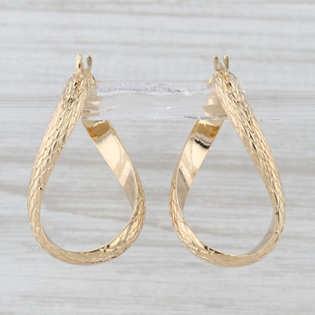 Abstract Oval Earrings 18k Yellow Gold Etched Pattern Snap Top Posts