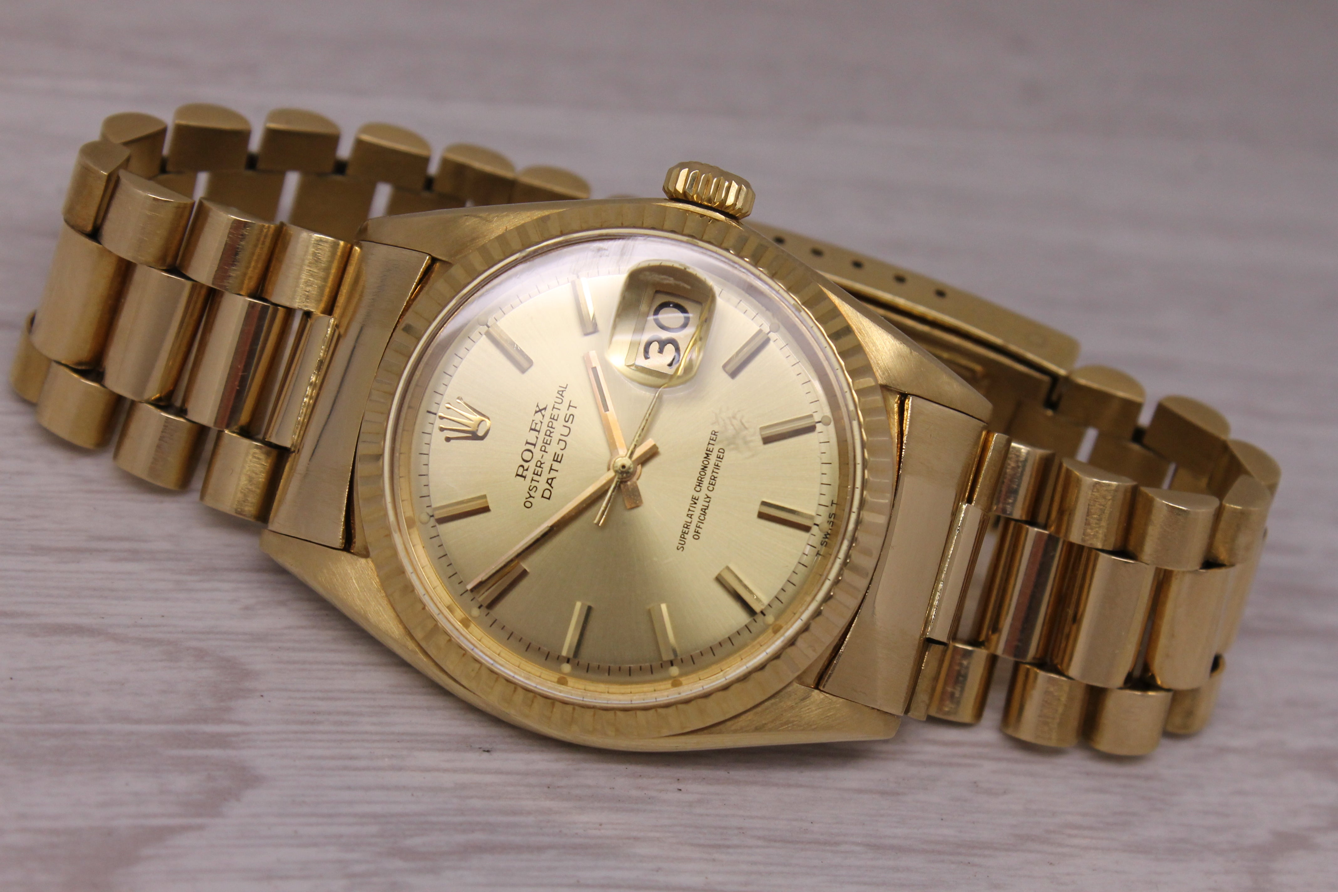 Vintage 1966 Rolex Datejust 1601 18k Yellow Gold Mens Watch w/ Bracelet & Box
