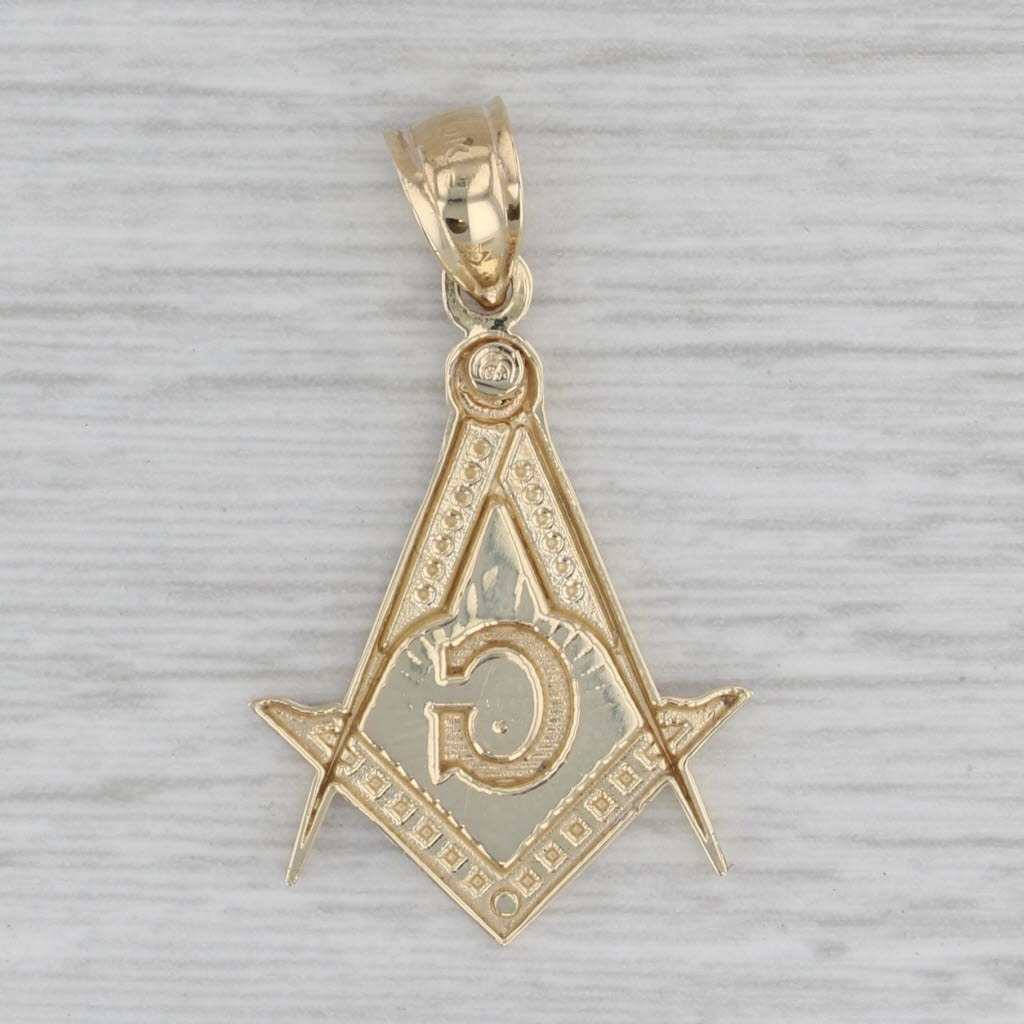 Gray Masonic Blue Lodge Pendant 14k Yellow Gold Square Compass