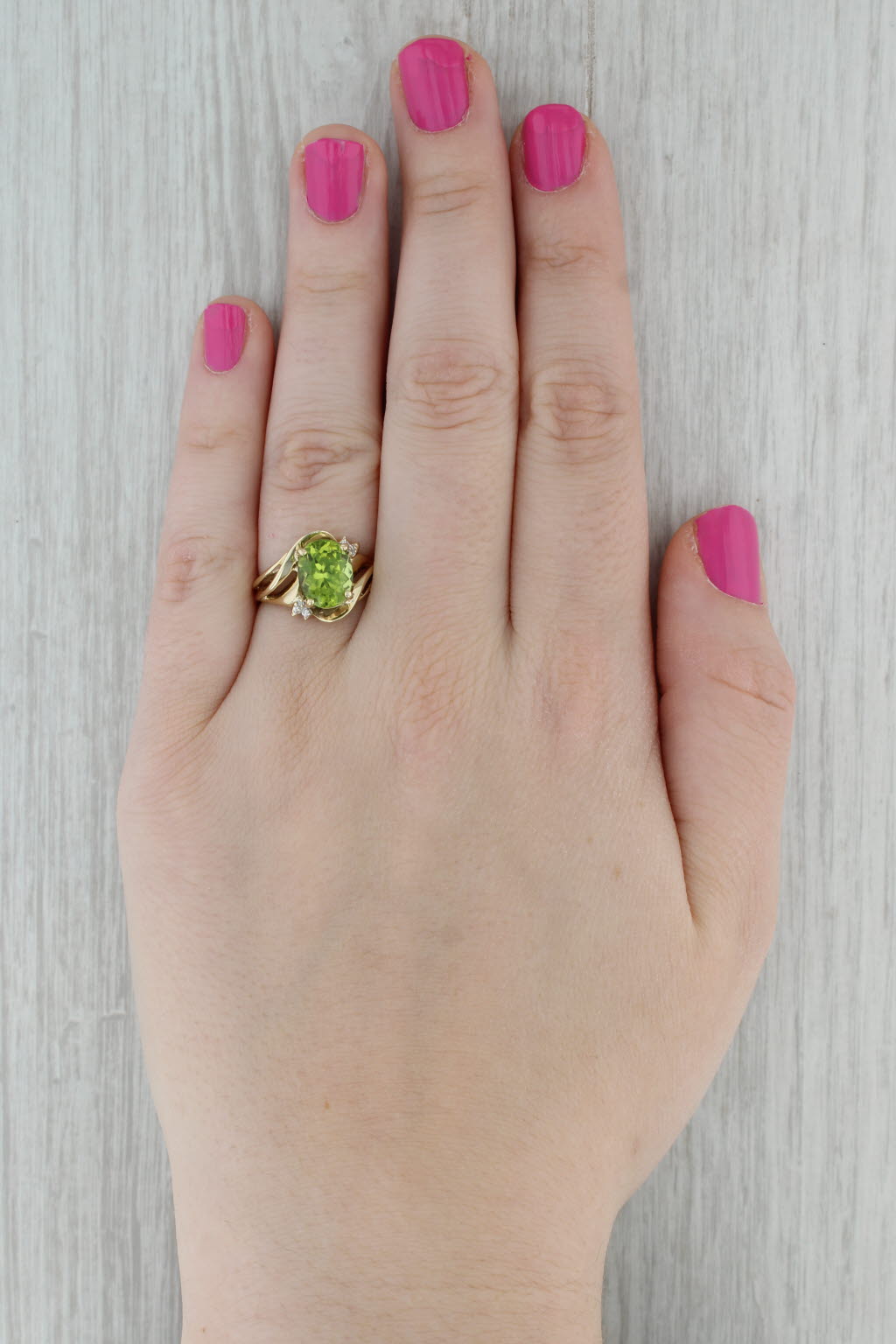 Dark Gray 3.08ctw Oval Peridot Ring 10k Yellow Gold Size 7.5 Diamond Accents